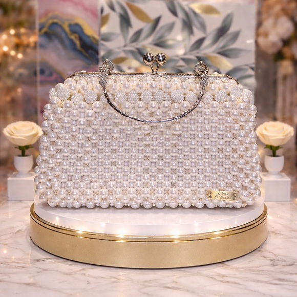 Esther Collection Handbags - 🐚Luxurious Pearl- Handmade Pearl Clutch – Esther Collection